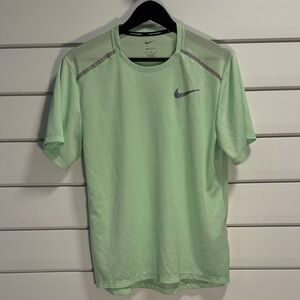 Nike Men’s Mint Green Dri-FIT Short Sleeve Performance Shirt